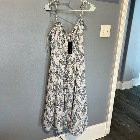 Womens Palm Print Midi Dress Medium Blue White Tropical Leaf Button Up Vacation - Picture 2 of 14